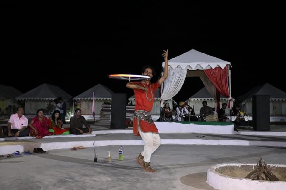 Om Luxury Resort Jaisalmer Luaran gambar