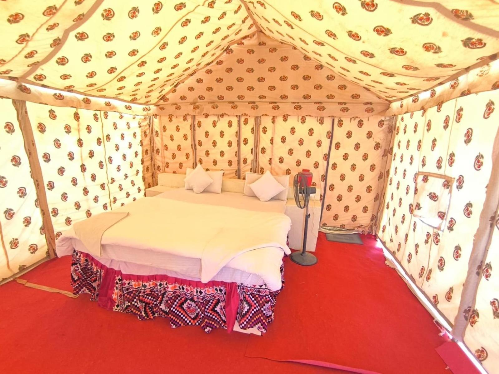 Om Luxury Resort Jaisalmer Bilik gambar