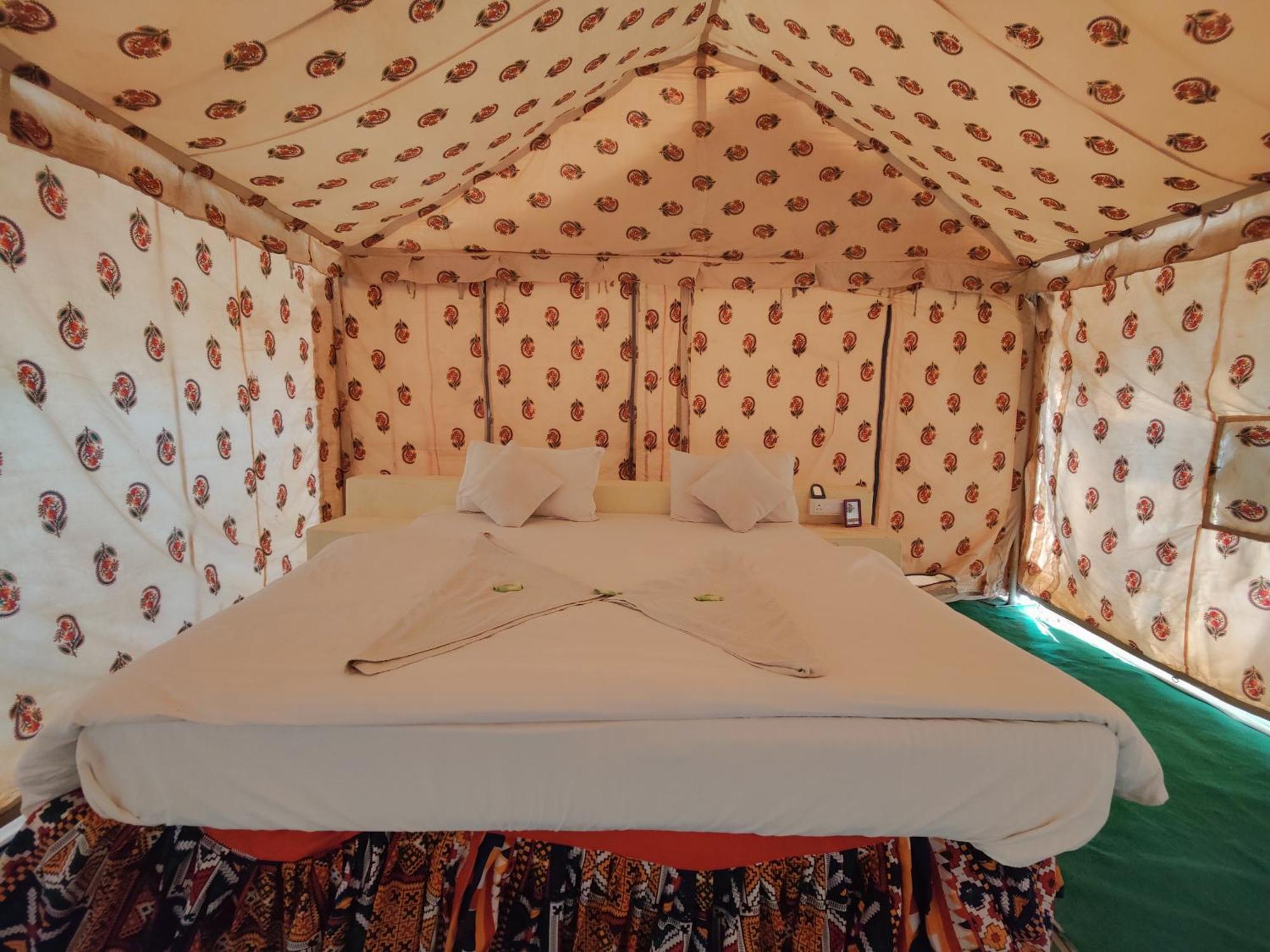 Om Luxury Resort Jaisalmer Bilik gambar